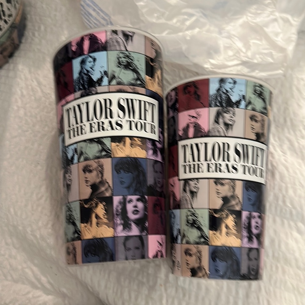 Taylor Swift small and large movie cup